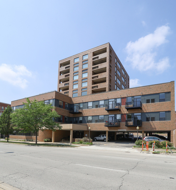 880 Lee Street - Photo 1