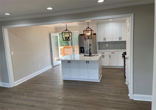 2463 Wayne Street Sw - Photo 1