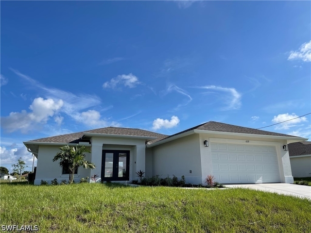609 Nw 25th Street - Photo 1