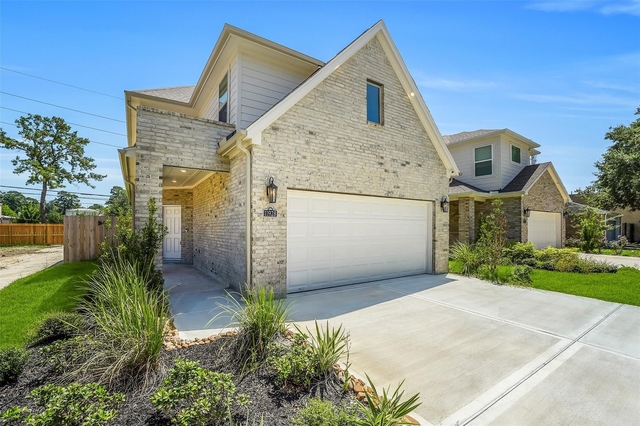 11928 Lakewood West Drive - Photo 1