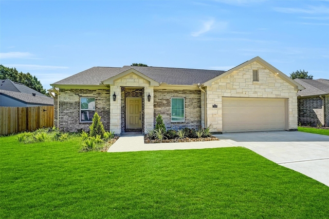 13614 Pine Drive - Photo 1