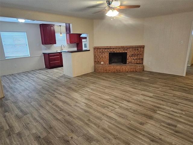 1113 E Amherst Lane - Photo 1