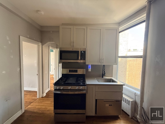 2 Avenue - Photo 1