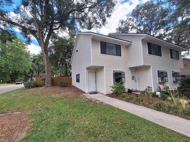 6111 Sw 8th Place - Photo 1
