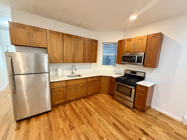 1381 Clay Avenue - Photo 1