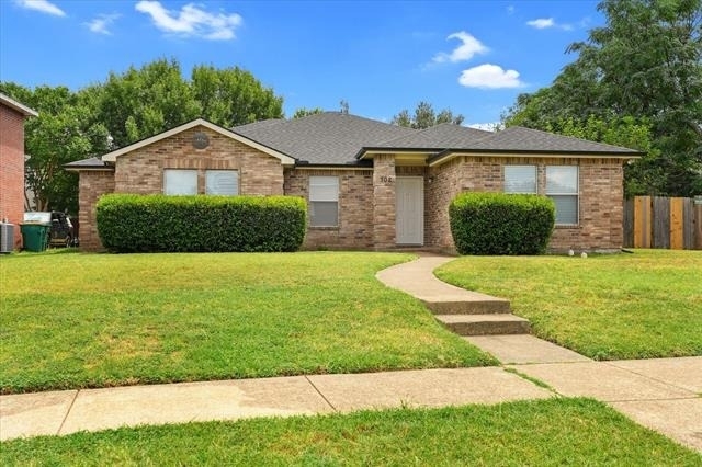 702 Lowe Drive - Photo 1