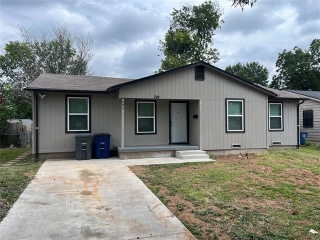 719 Fairwood Drive - Photo 1