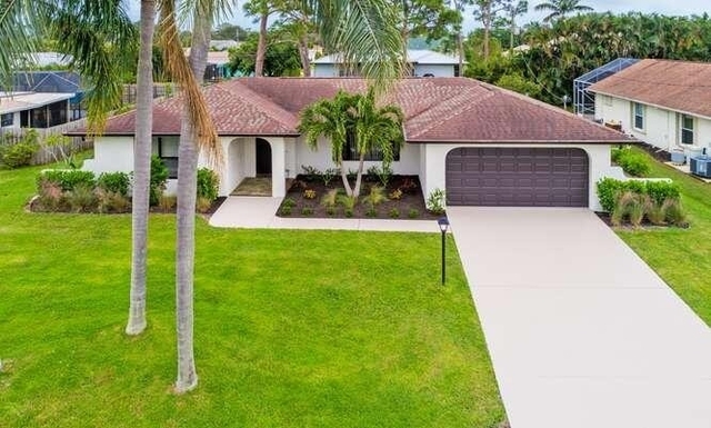 2413 Se Wishbone Road - Photo 1