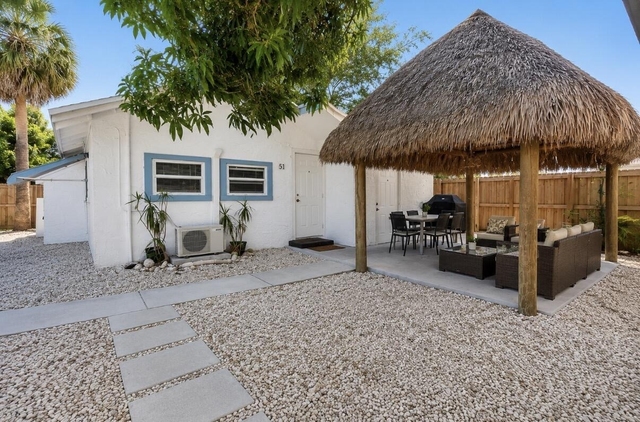 51 Sw 13th Street - Photo 1