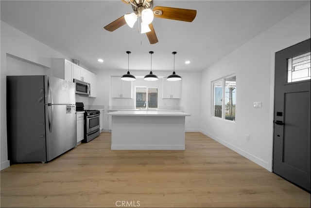 1438 N Summit - Photo 1