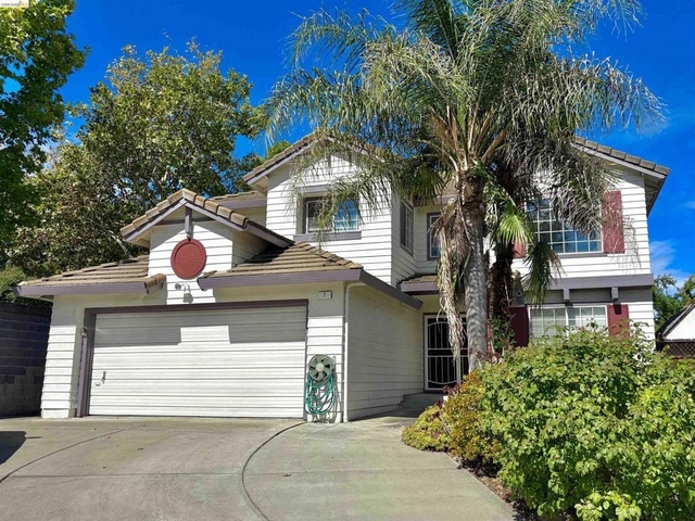 7 Goldmeadow Ct - Photo 1