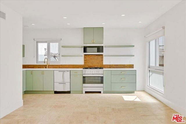 210 S Hamilton Drive - Photo 1