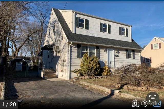 813 Lincoln Avenue - Photo 1