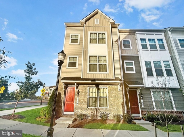 414 Matlock Ln - Photo 1