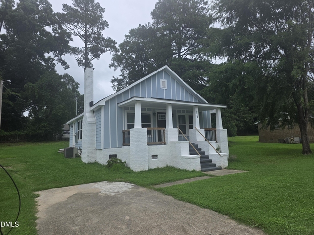 523 E Nelson Avenue - Photo 1