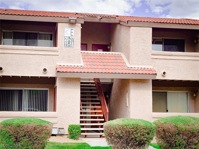 1455 E Katie Avenue - Photo 1
