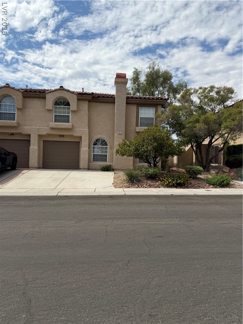 7621 Almeria Avenue - Photo 1