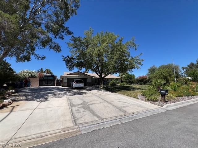 3310 W Mardon Avenue - Photo 1