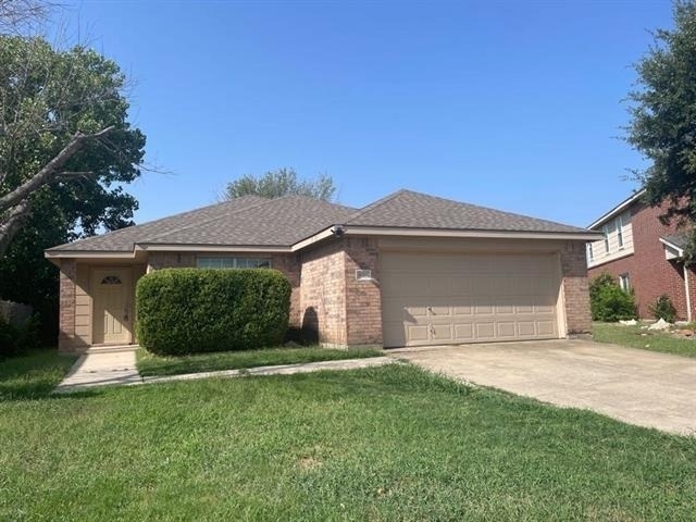 820 Eagle Drive - Photo 1