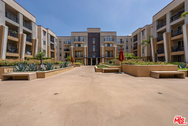 360 W Avenue 26 - Photo 1