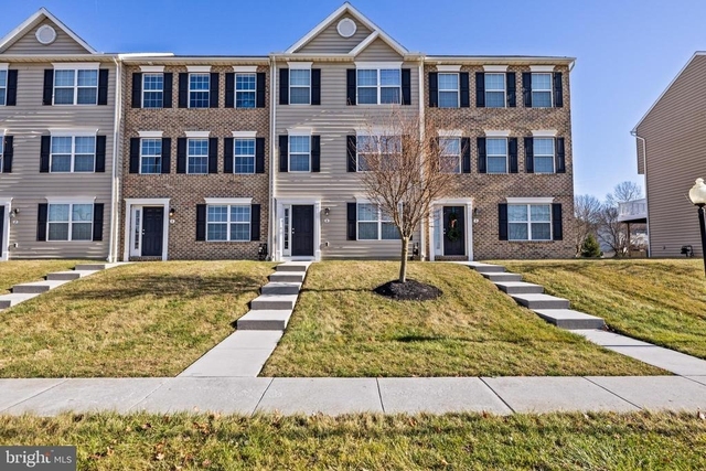 28 Heights Ave - Photo 1