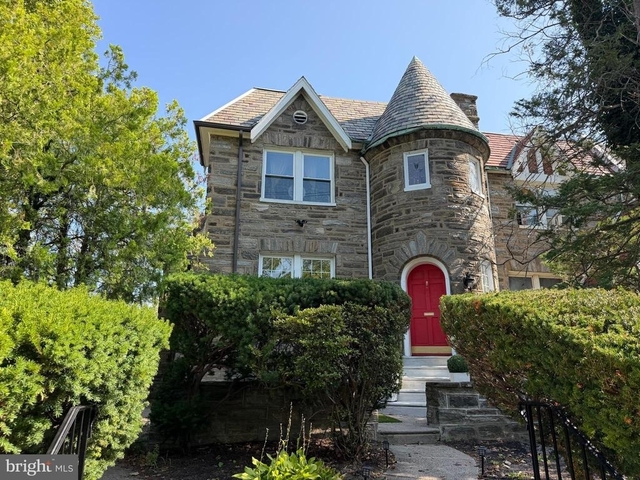1651 W Grange Avenue - Photo 1
