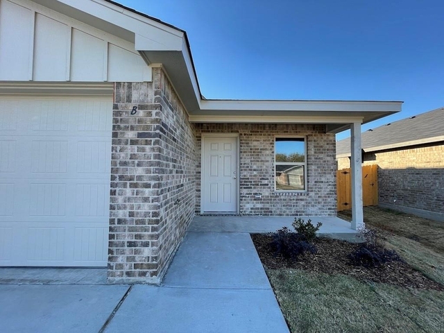 2317 Zanoletti Ct - Photo 1