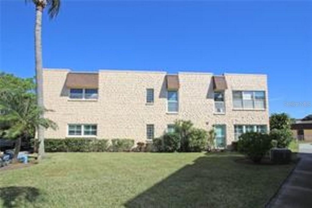 221 Cedarwood Circle - Photo 1