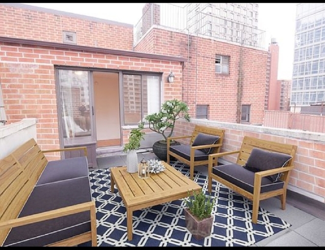 85th street and 2nd Avenue  - Photo 1