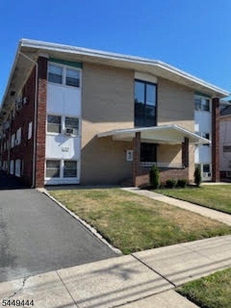 120 W 3rd Ave - Photo 1