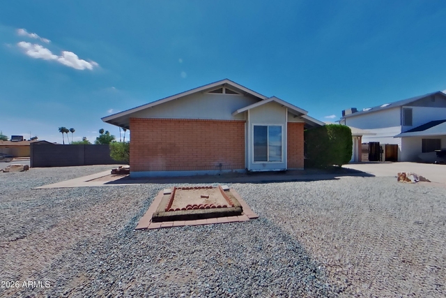 3018 S Standage Street - Photo 1