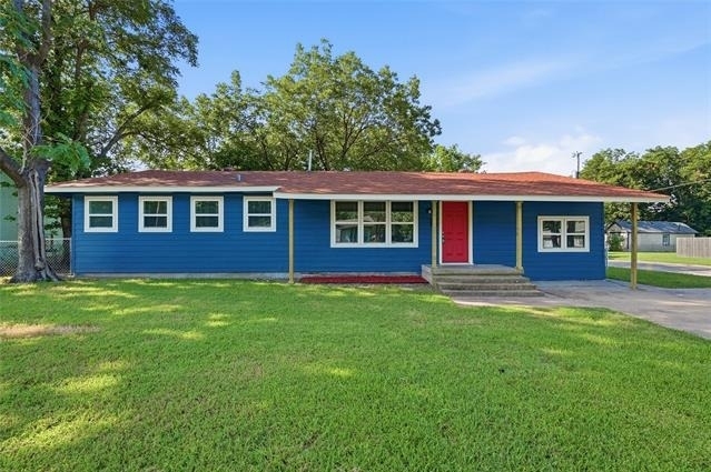 718 W Belden Street - Photo 1