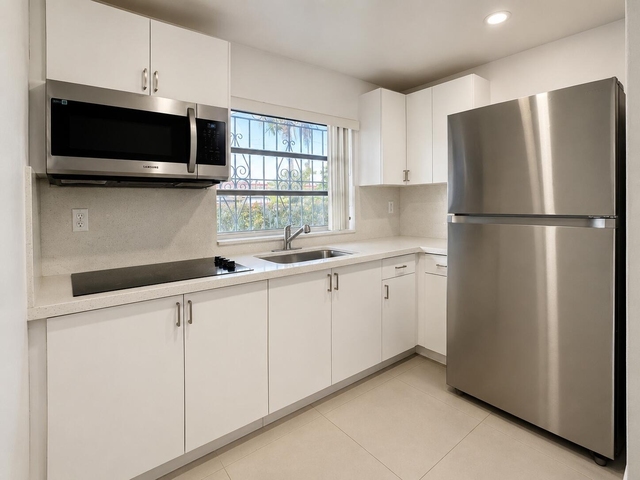 2152 Sw 72nd Avenue - Photo 1