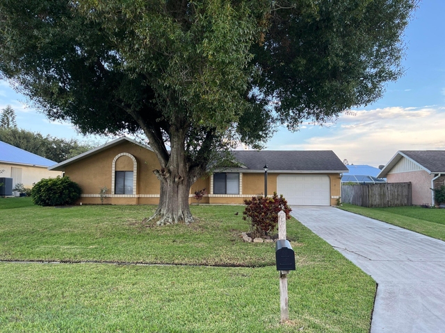 1258 Se Mc Farlane Avenue - Photo 1