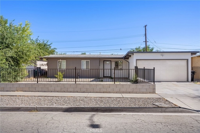 709 W Avenue H12 - Photo 1