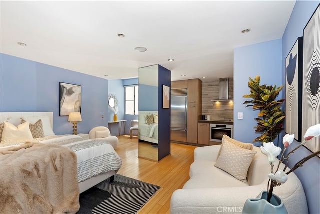 7250 Franklin Avenue - Photo 1