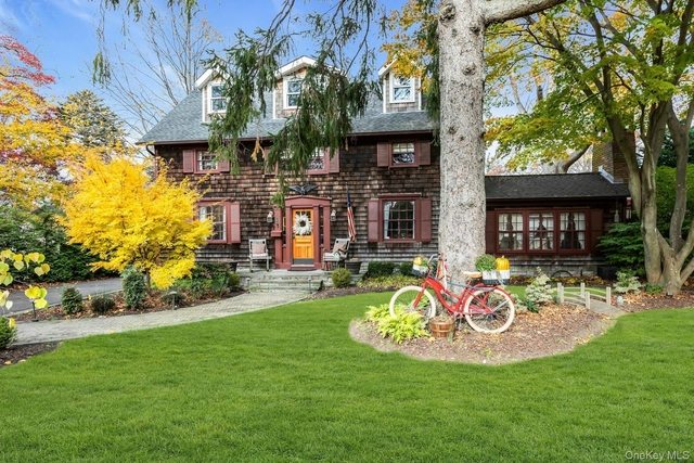 105 Academy Street - Photo 1