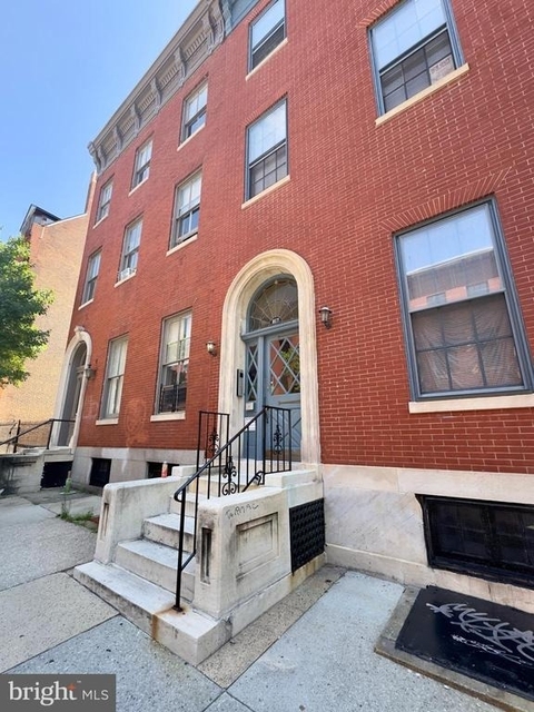 817 Park Avenue - Photo 1