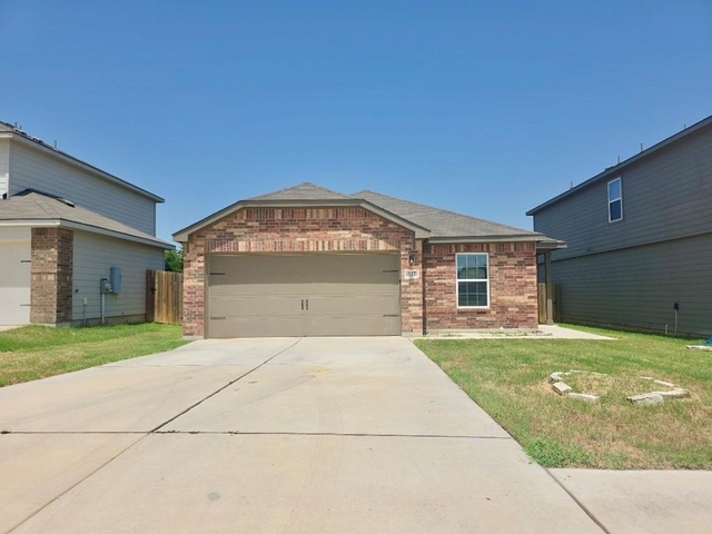 317 Riverdale Dr - Photo 1