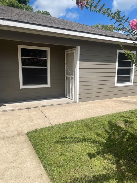 2629 N Camp Circle - Photo 1