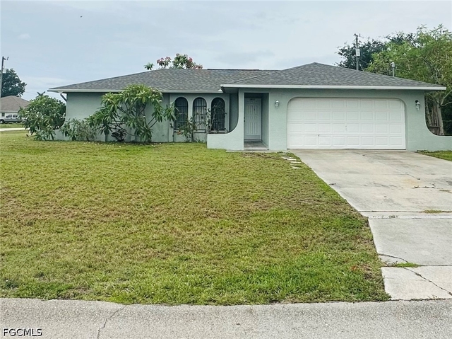 3822 Sw 5th Place - Photo 1