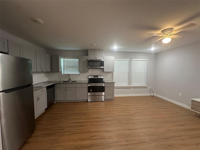 6610 Haight Street - Photo 1
