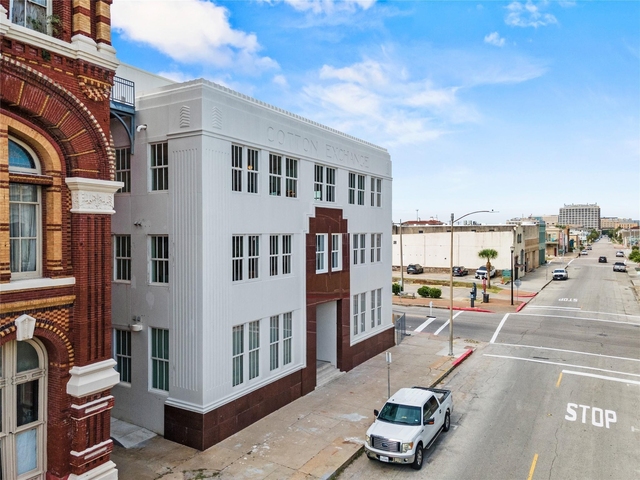2102 Mechanic Street - Photo 1
