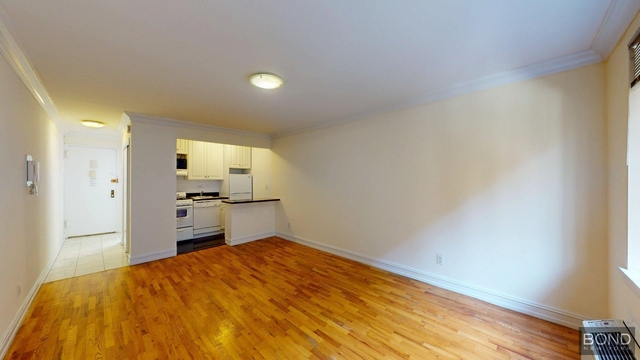 1661 York Avenue - Photo 1