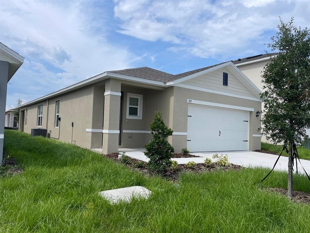 927 Waterfall Boulevard - Photo 1