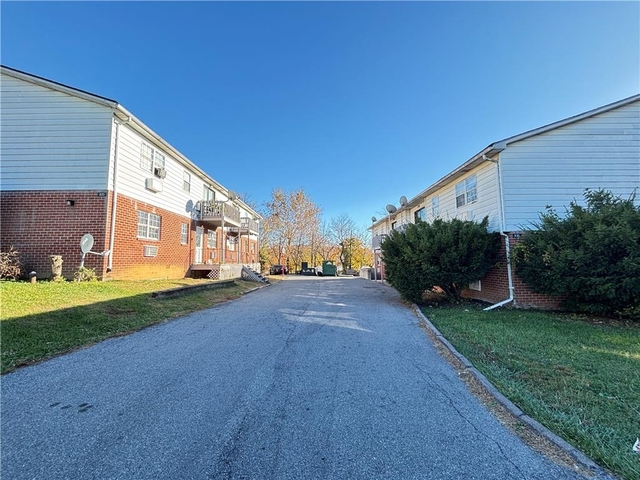 820 W Susquehanna Street - Photo 1