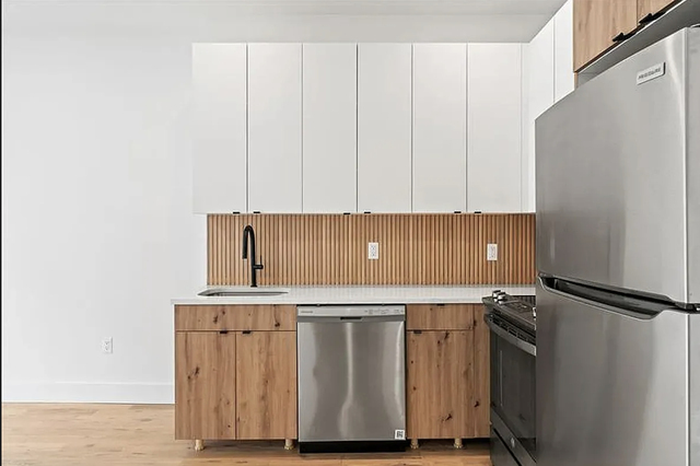 147 Stanhope Street - Photo 1