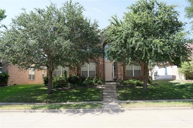 2032 Fox Glen Drive - Photo 1
