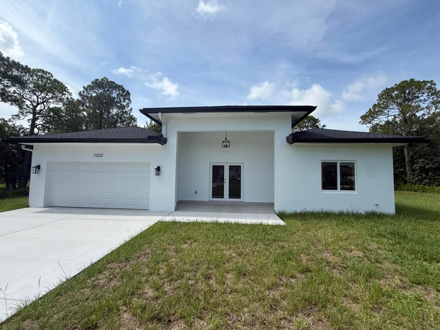 11222 61st Street N - Photo 1