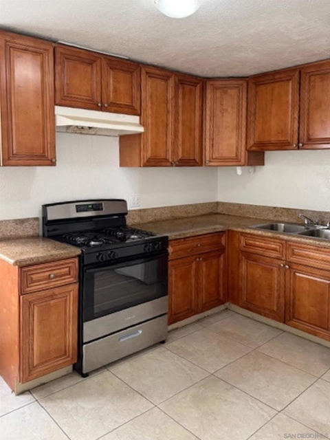 1161 13th St - Photo 1